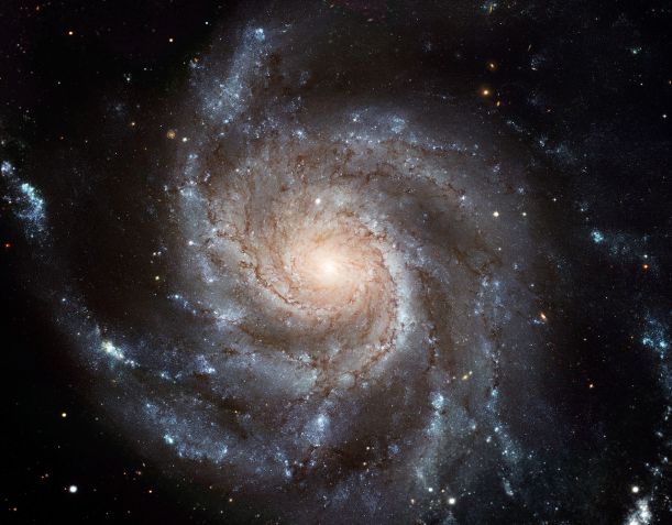 M101_hires_STScI-PRC2006-10a